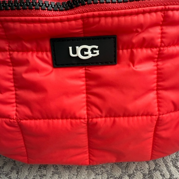 UGG Red Quilted Waist / Bum Bag - Picture 4 of 6